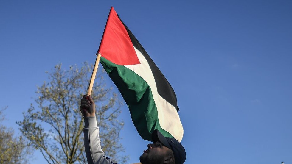 بريطانيا وكندا وأستراليا تعترف رسميا بدولة فلسطينية