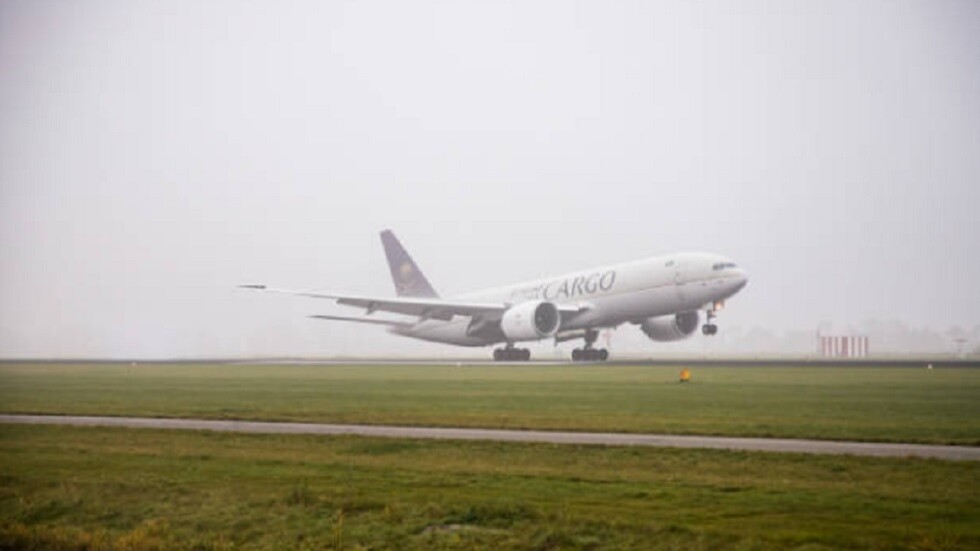 انطلاق طائرة إغاثة سعودية سابعة إلى بولندا تحمل مساعدات لأوكرانيا