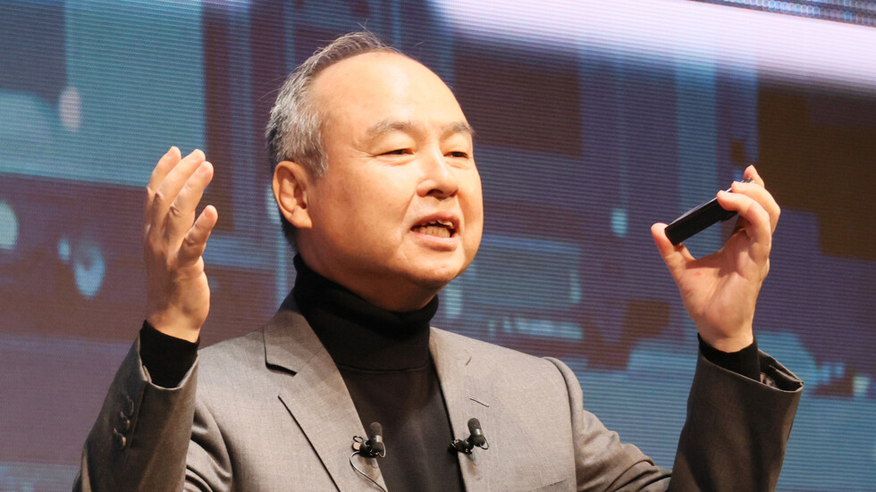 ارتفاع سهم "سوفت بنك" بعد الكشف عن مشروع بـ100 مليار دولار