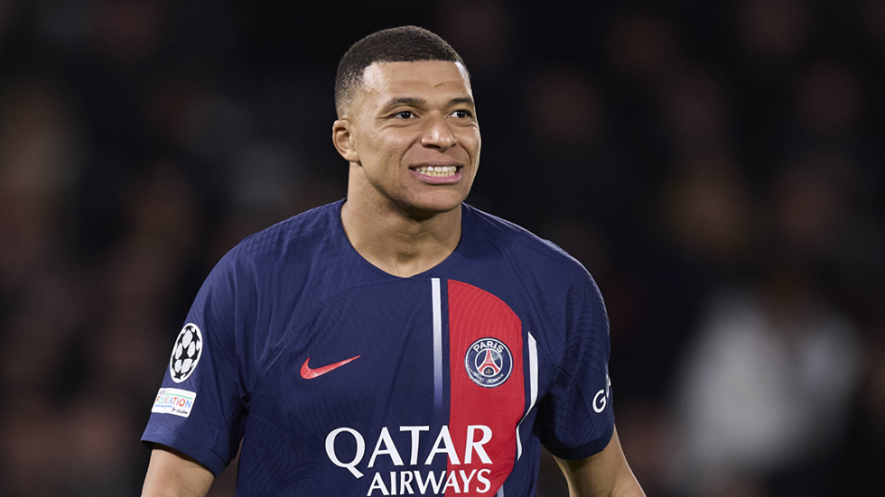 مبابي يرفض ارتداء القميص رقم 9 مع ريال مدريد ويبلغ النادي برقمه المفضل