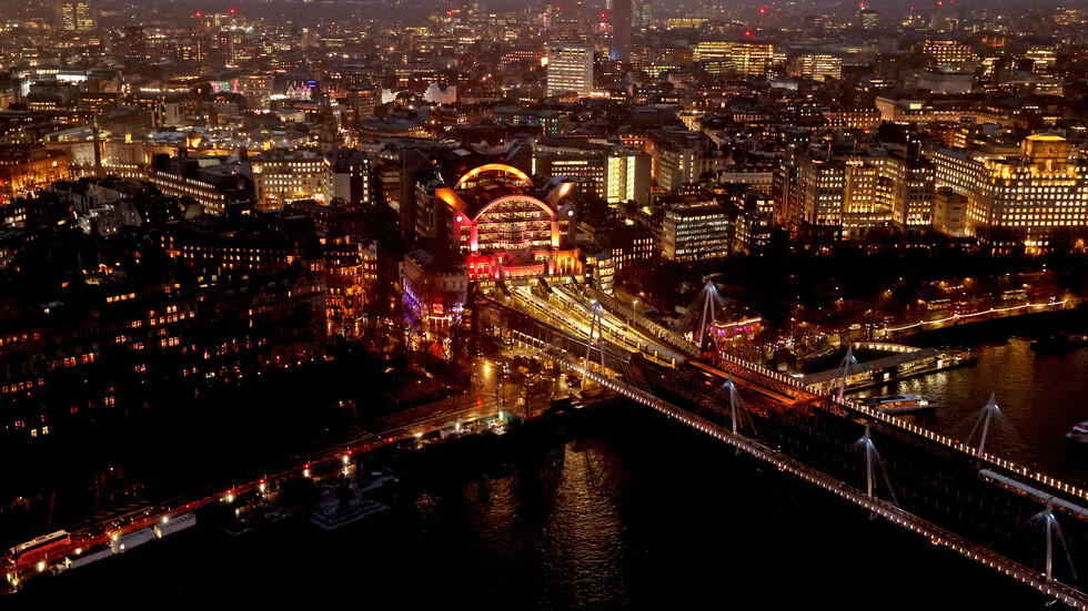 بريطانيا تفرض عقوبات على إدارة السجن الروسي الذي توفي فيه نافالني