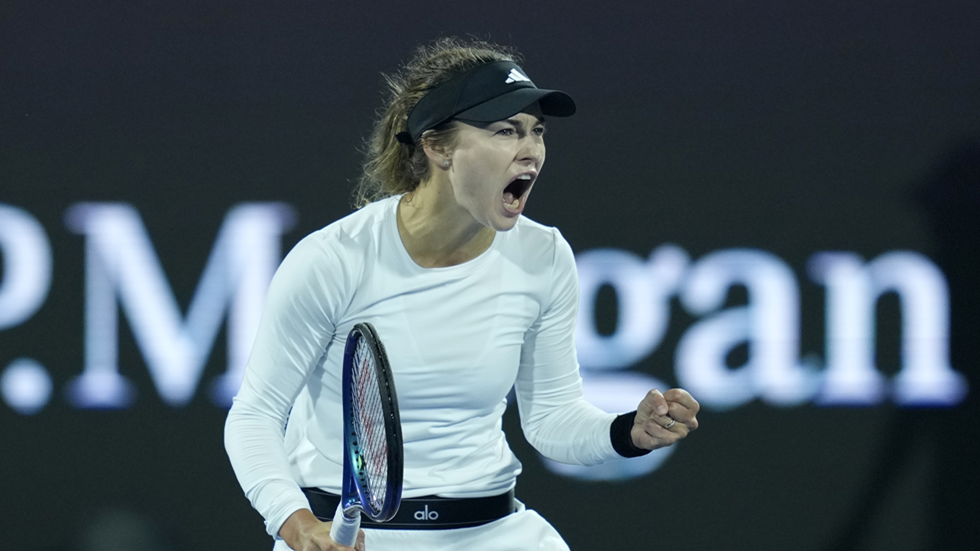 الروسية كالينسكايا تطيح بالمصنفة أولى عالميا وتدخل تاريخ بطولة دبي للتنس