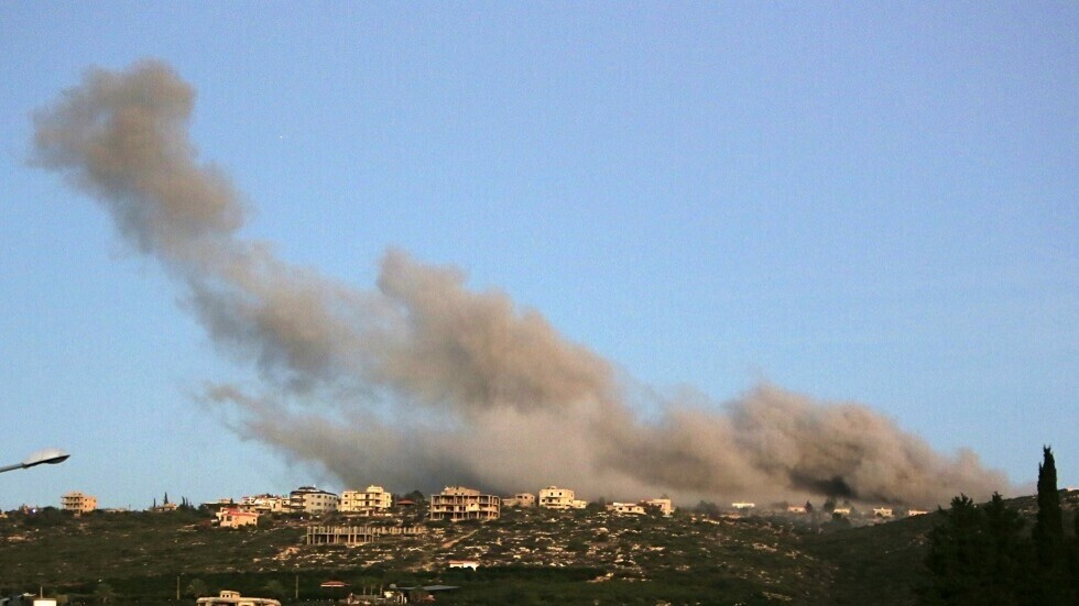 "حزب الله" اللبناني يستهدف مقرا إسرائيليا مهما ومواقع تجمع للجيش الإسرائيلي