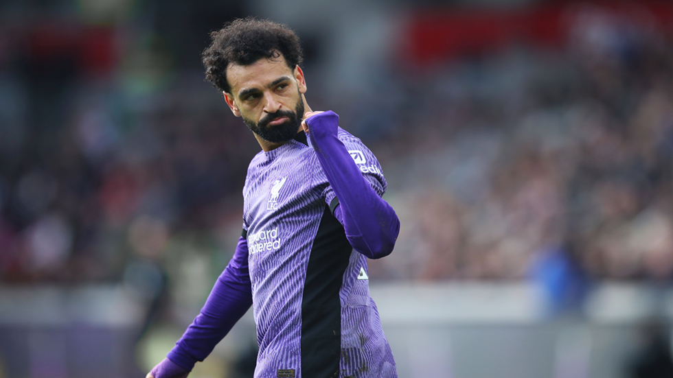 "ليس بلاعب من الطراز العالمي وأغلب أهدافه بالحظ".. نجم الكرة النيجيرية يوجه انتقادات لاذعة لصلاح