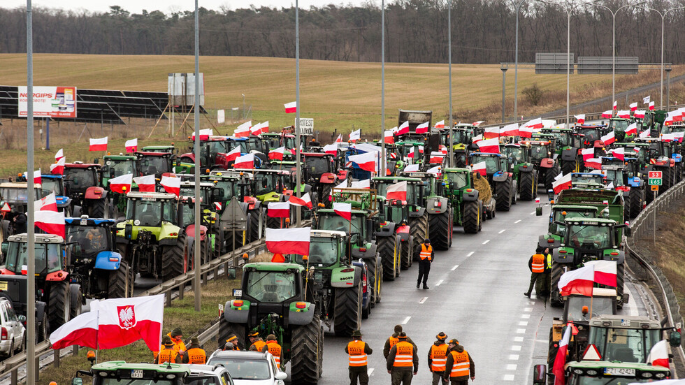 كوليبا: ثمة "بصمات روسية" وراء احتجاجات المزارعين البولنديين ضد الواردات الأوكرانية