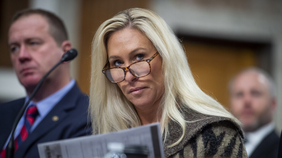 "مؤيد لروسيا".. سيناتورة أمريكية تفضح خطط الديمقراطيين لعزل ترامب في حال فوزه بالانتخابات