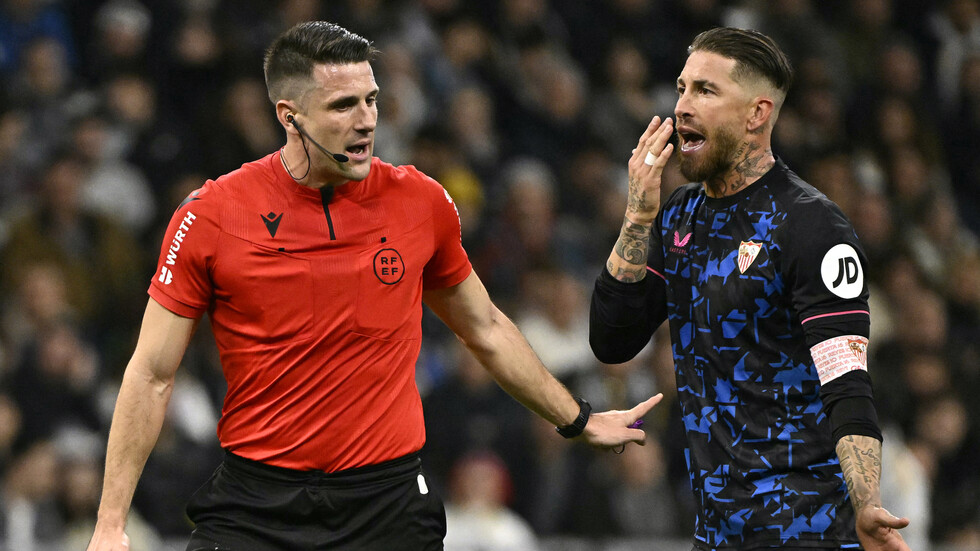 نشر حديث حكم مواجهة ريال مدريد ضد إشبيلية مع حكم "الفار" وتلفزيون الريال ينفجر غضبا