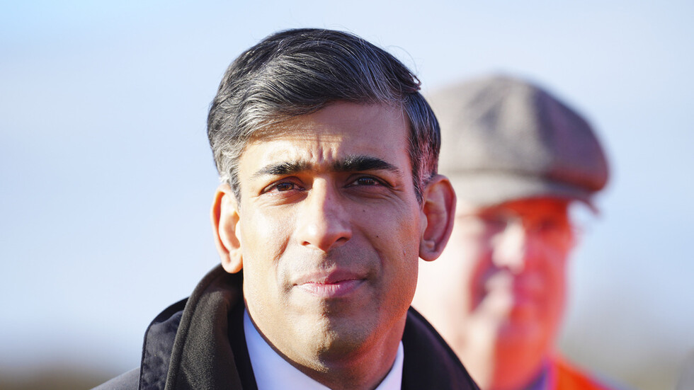 رئيس وزراء بريطانيا ينتقد هجوم نائب على عمدة لندن وينفي أن يكون حزبه معاديا للمسلمين