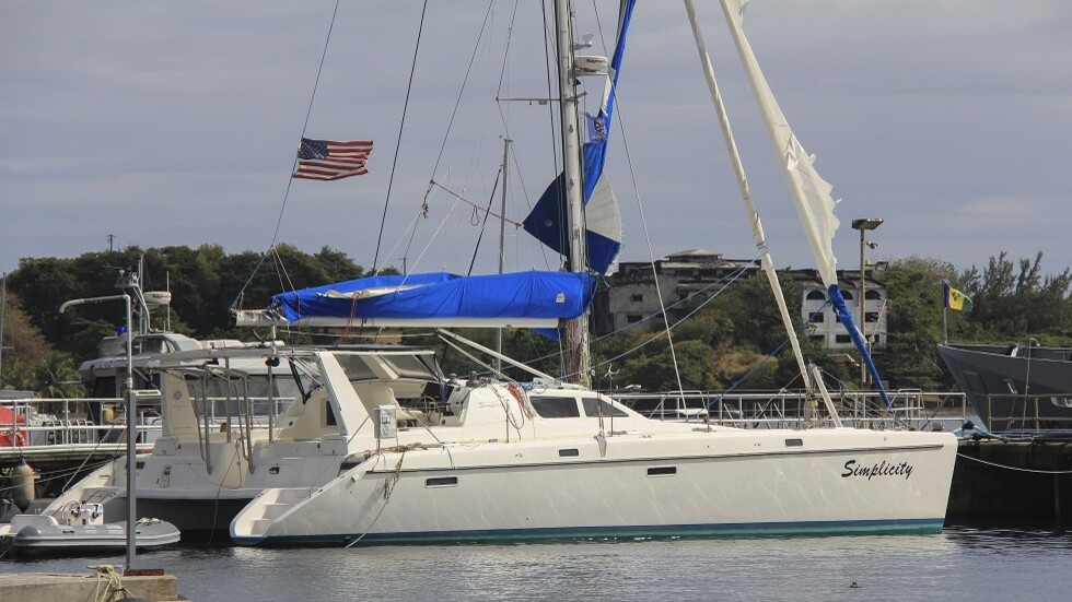 شرطة غرينادا: الزوجان الأمريكيان اللذان اختطف يختهما ربما قتلا وألقيا في البحر