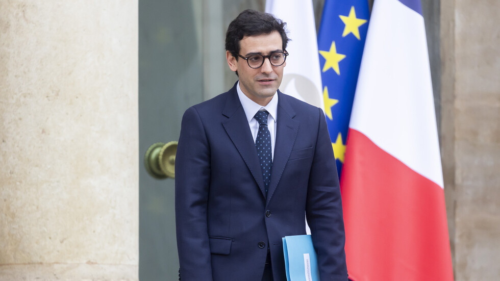 الخارجية الفرنسية: وجود عسكريين غربيين في أوكرانيا لا يعني المشاركة في النزاع