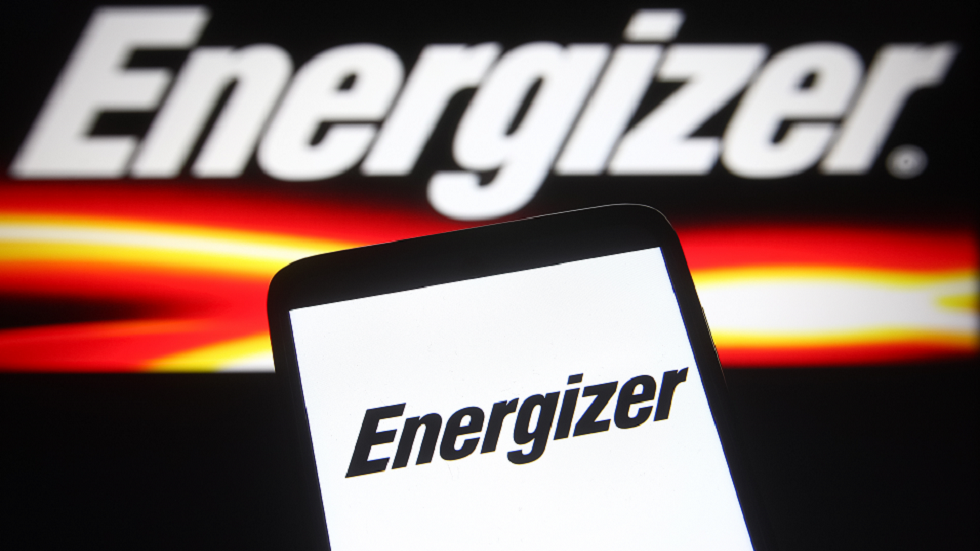 "شحنة واحدة لأسبوع".. هاتف مبتكر بـ"أكبر بطارية في العالم"