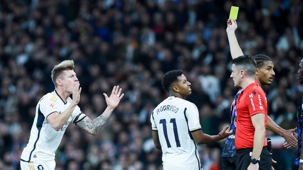 "عقاب إلهي".. كروس يهاجم حكم مباراة ريال مدريد وإشبيلية قبل تعرضه لإصابة