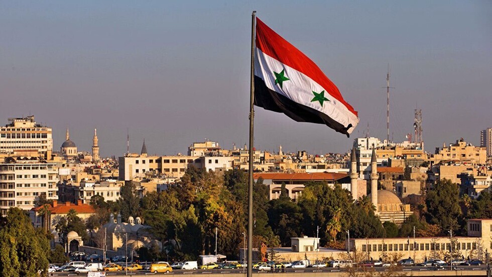 مسيرة إسرائيلية تستهدف سيارة في ريف حمص وسط سوريا