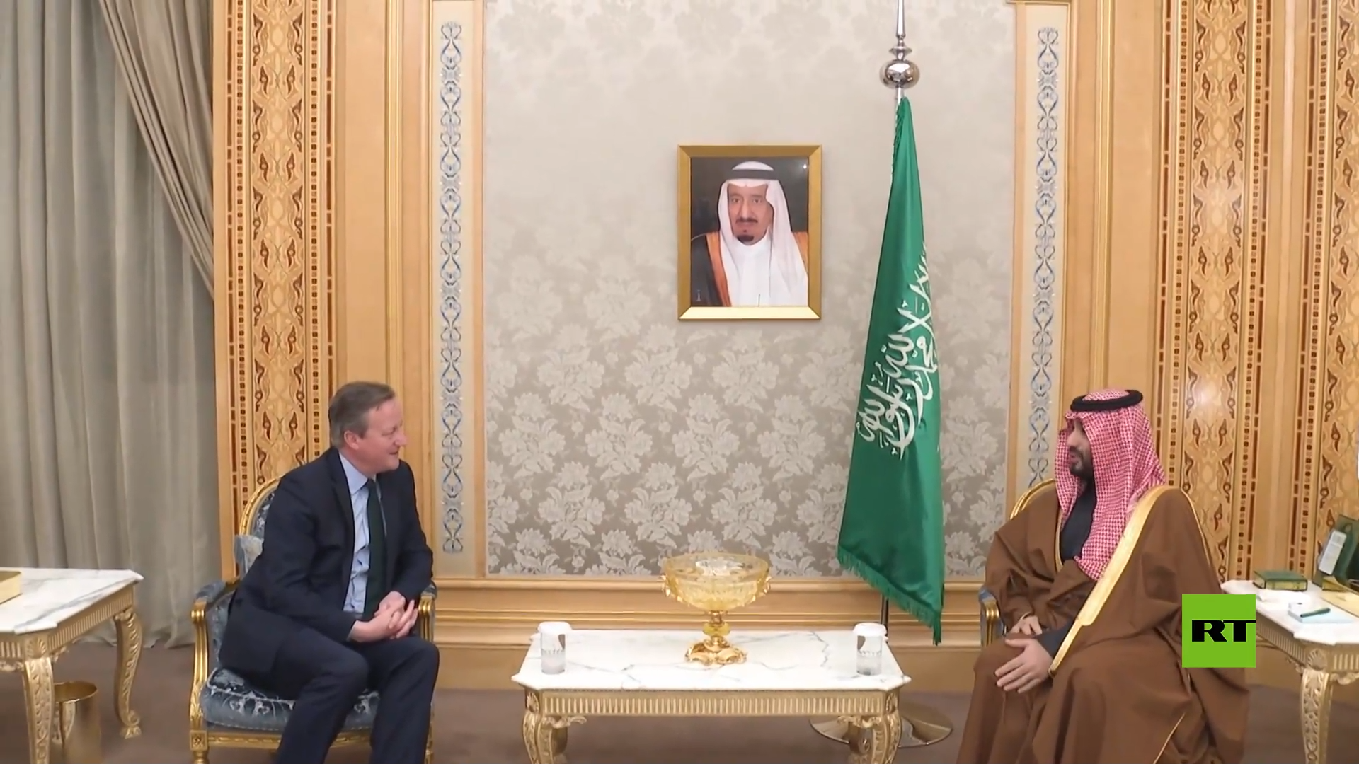 وزير الخارجية البريطاني يلتقي ولي العهد السعودي في الرياض