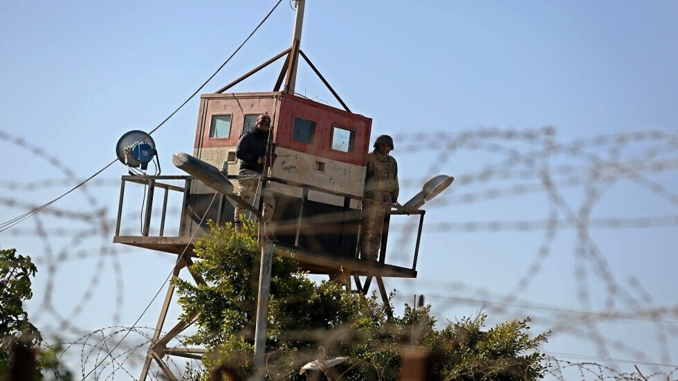 مصدر أمني مصري ينفي وجود أي ترتيبات أمنية جديدة بشأن محور فيلادلفيا مصدر أمني مصري ينفي وجود أي ترتيبات أمنية جديدة بشأن محور فيلادلفيا