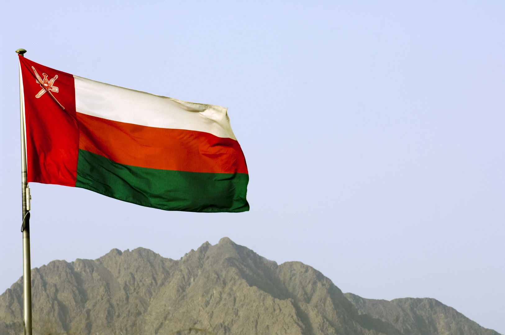 البوسعيدي يؤكد تضامن سلطنة عمان مع سوريا والعراق وأمنهما وسيادتهما ووحدة أراضيهما