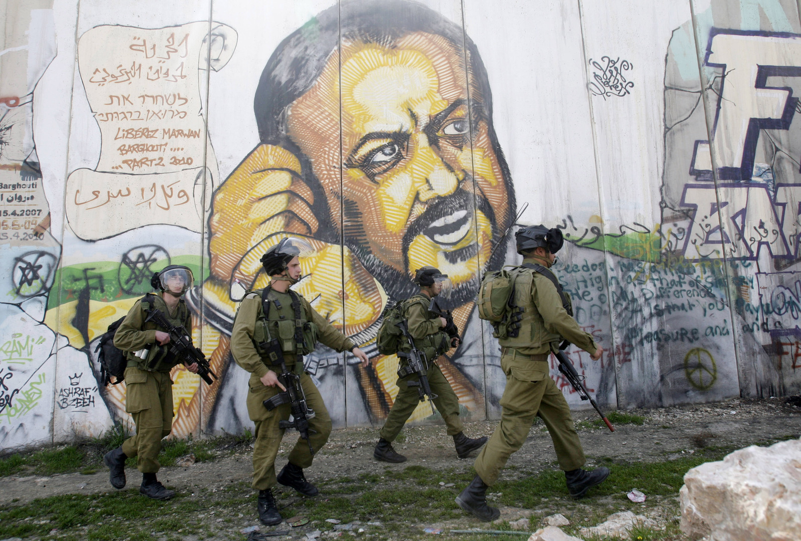 الجيش الإسرائيلي يشن حملة اقتحامات واعتقالات في الضفة الغربية