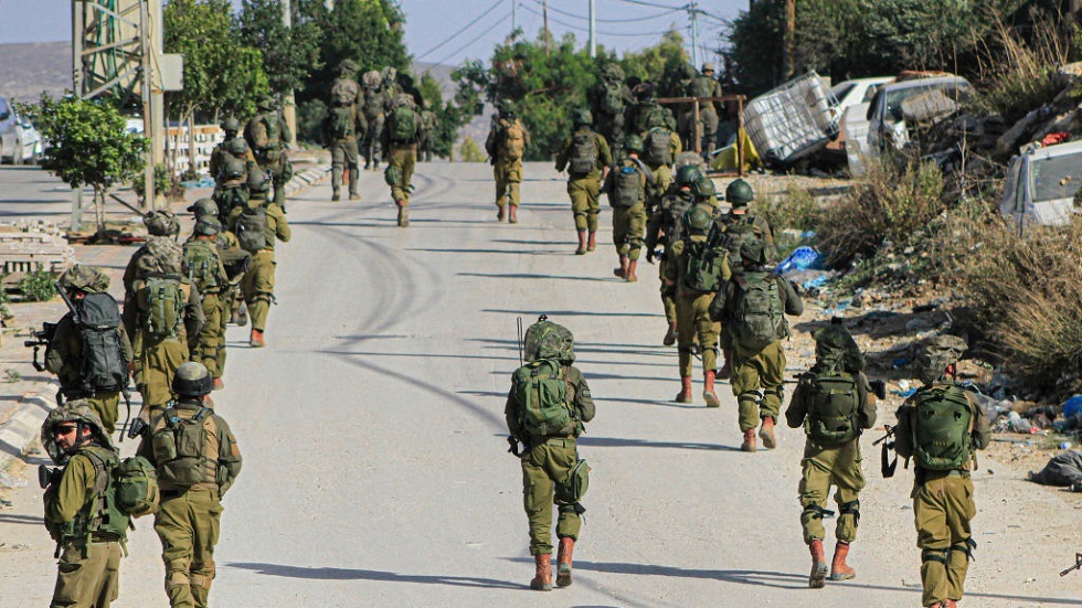 الجيش الإسرائيلي يجري مناورة تحاكي اختطاف فلسطينيين من قبل مستوطنين في الضفة