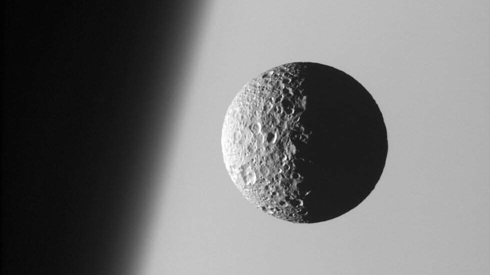 صورة تعبيرية لقمر ميماس