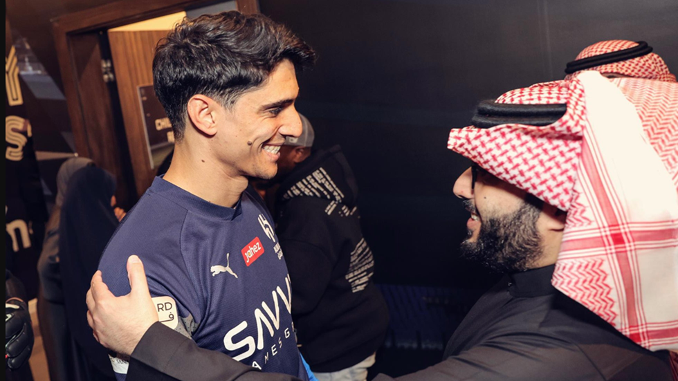 آل الشيخ يوجه رسالة لبونو بعد تألقه مع الهلال في كأس موسم الرياض