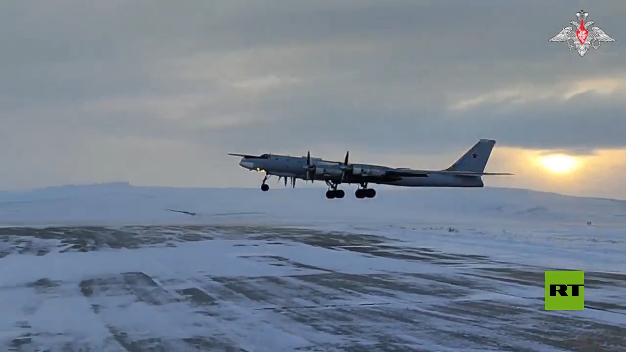 قاذفات استراتيجية روسية تحلق بالقرب من ألاسكا