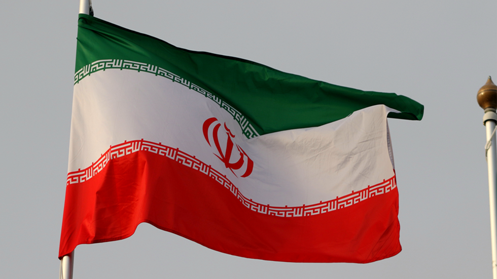 إيران تطالب 