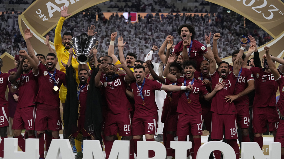 بثلاث ركلات جزاء.. قطر تهزم الأردن وتحتفظ بلقبها في كأس آسيا (فيديو)