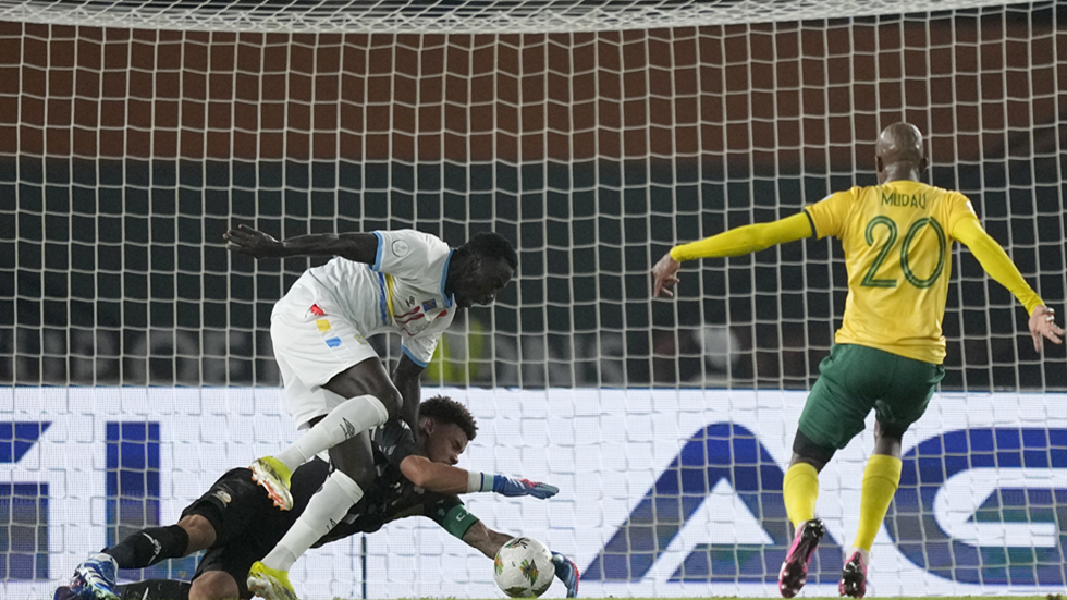 كأس إفريقيا.. جنوب إفريقيا تهزم الكونغو الديمقراطية بركلات الترجيح وتحرز المركز الثالث كأس إفريقيا.. جنوب إفريقيا تهزم الكونغو الديمقراطية بركلات الترجيح وتحرز المركز الثالث