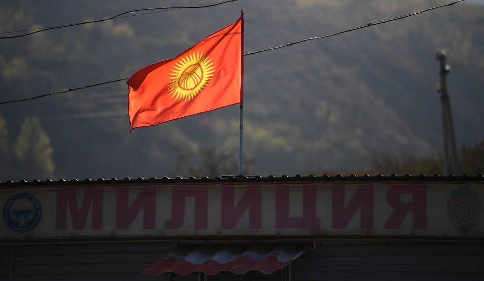 رئيس قرغيزستان يطالب واشنطن بعدم التدخل في شؤون بلاده