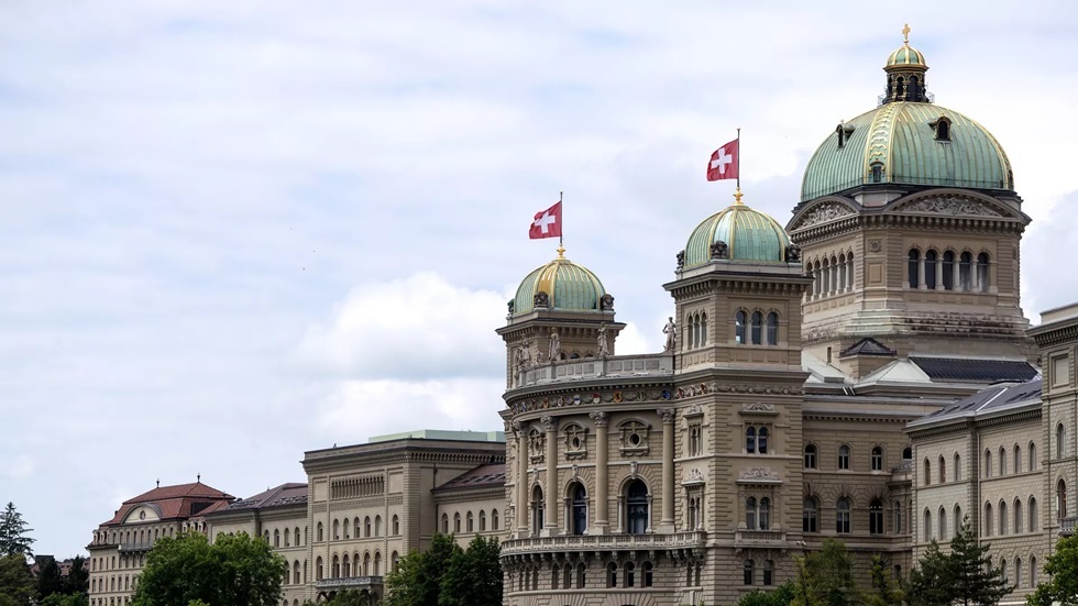 سويسرا تنحرف نحو الناتو