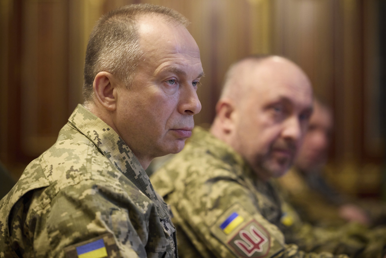 قائد القوات الأوكرانية يعلن انتقال جنوده من وضعية الهجوم إلى الدفاع