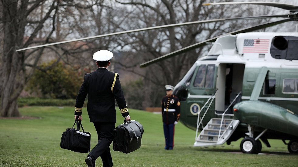 قبل وقوع الكارثة.. ماسك يدعو لاختبار قدرات بايدن العقلية