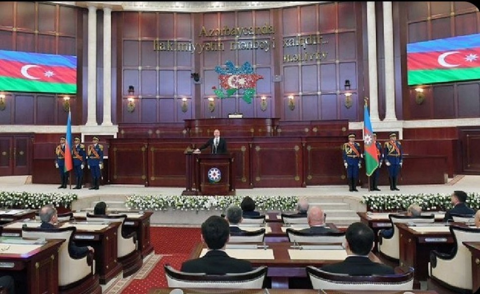 رئيس أذربيجان المنتخب إلهام علييف، يؤدي اليمين الدستورية أمام البرلمان لولاية خامسة