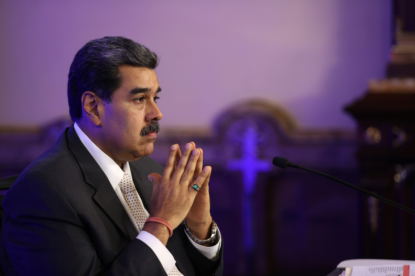 مادورو: رئيس الأرجنتين لص سرق طائرة فنزويلية