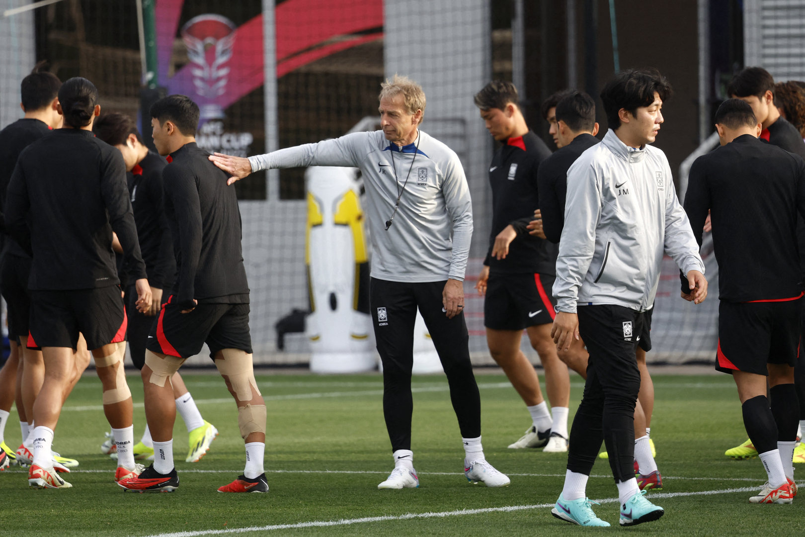 كأس آسيا وشجار سون.. سبب إقالة يورغن كلينسمان من تدريب كوريا الجنوبية