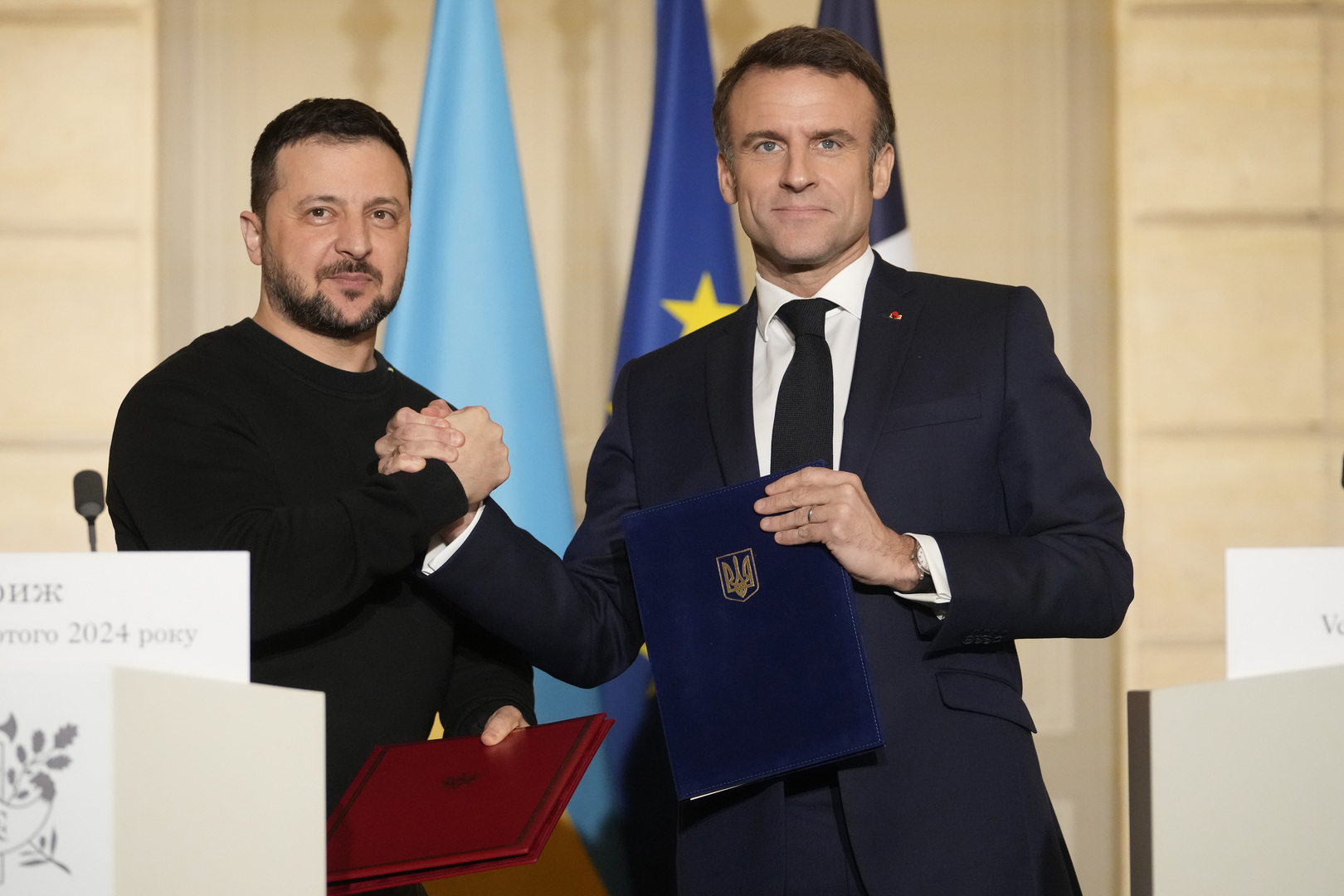 فرنسا وأوكرانيا توقعان اتفاقية حول الضمانات الأمنية ومساعدة قدرها 3 مليارات يورو لكييف