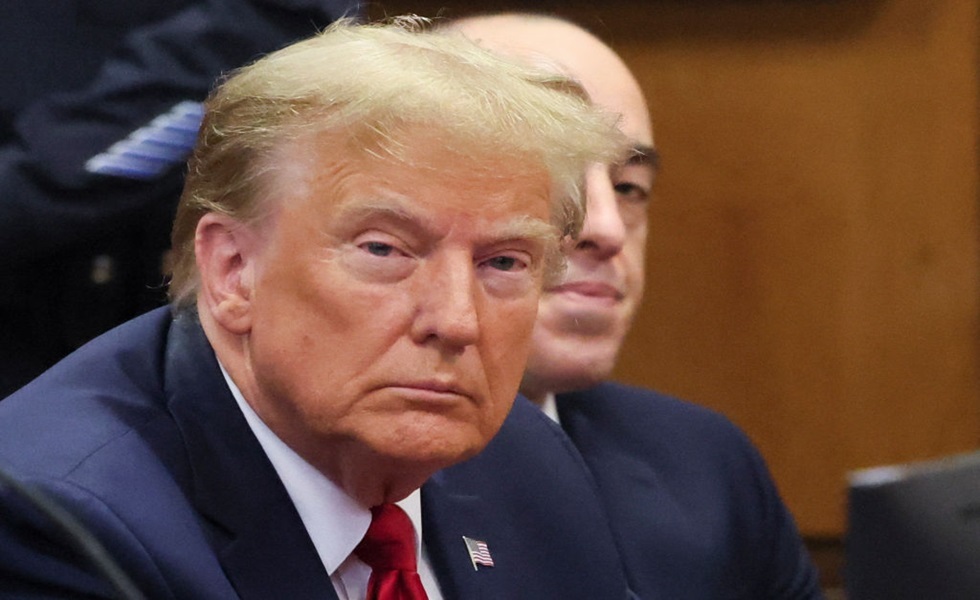 قاض أمريكي يأمر ترامب بتسديد غرامة بأكثر من 350 مليون دولار في قضية احتيال قاض أمريكي يأمر ترامب بتسديد غرامة بأكثر من 350 مليون دولار في قضية احتيال