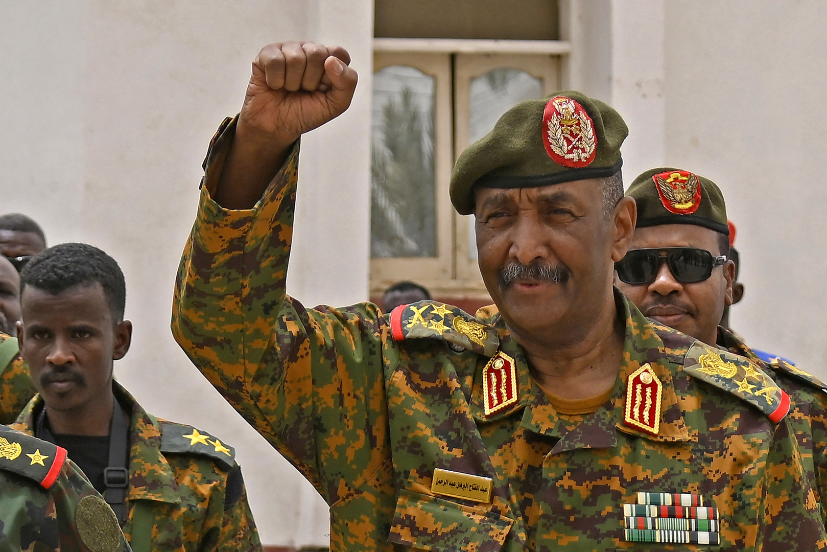 البرهان مخاطبا قوات الدعم السريع: لا مجال للحديث معكم إلا بعد انتهاء المعركة