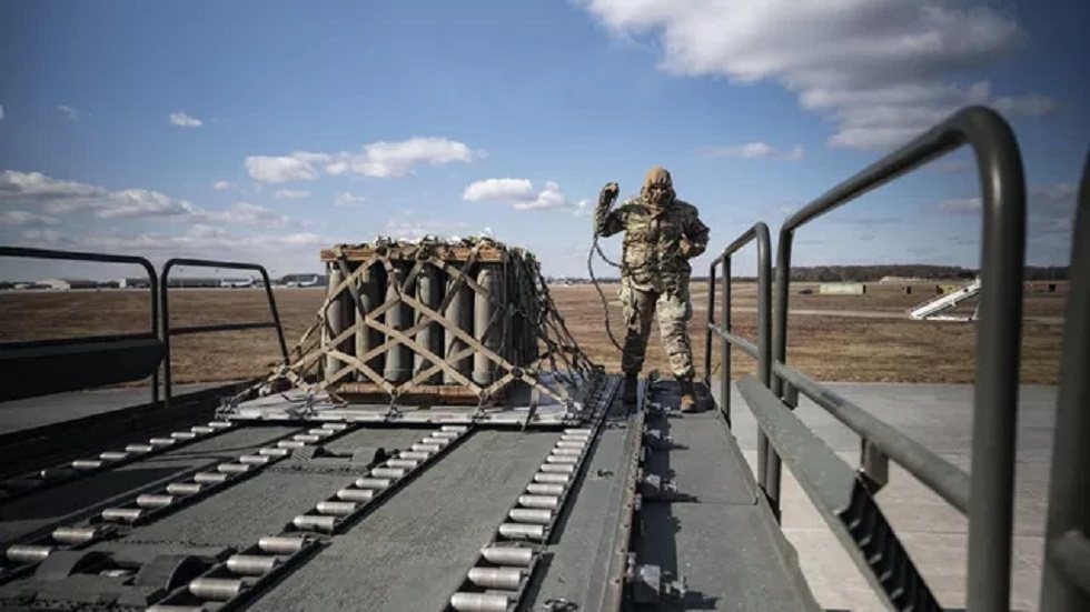 إعلام: الأزمة الأوكرانية أثقلت كاهل المجمع الصناعي العسكري الأمريكي
