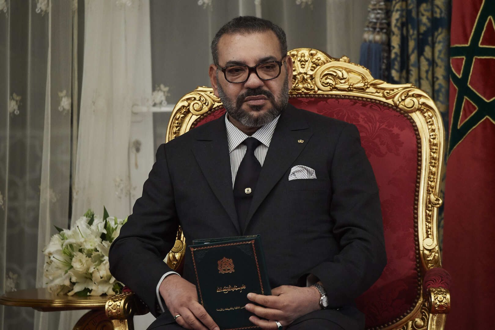محامون مغاربة يحذرون من صورة متداولة للملك محمد السادس معدلة بالذكاء الاصطناعي
