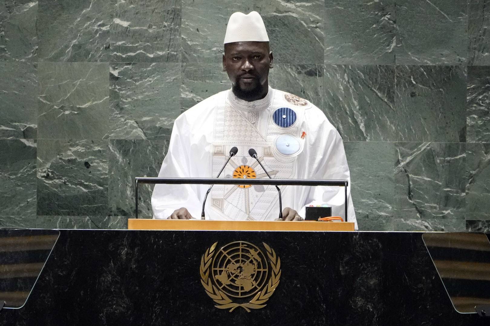 رئيس غينيا مامادي دومبويا