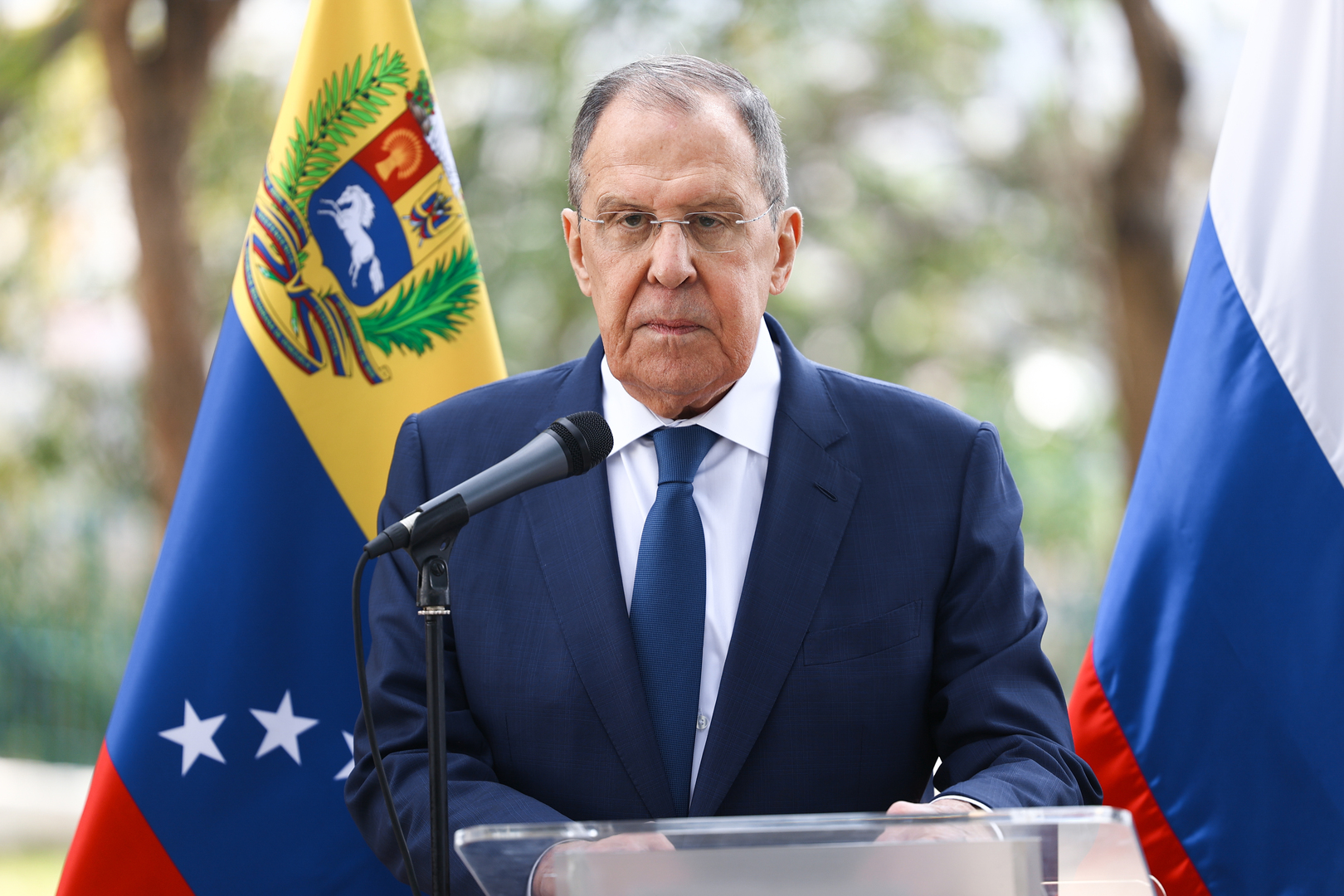 لافروف: روسيا ترفض التدخلات الخارجية في شؤون فنزويلا
