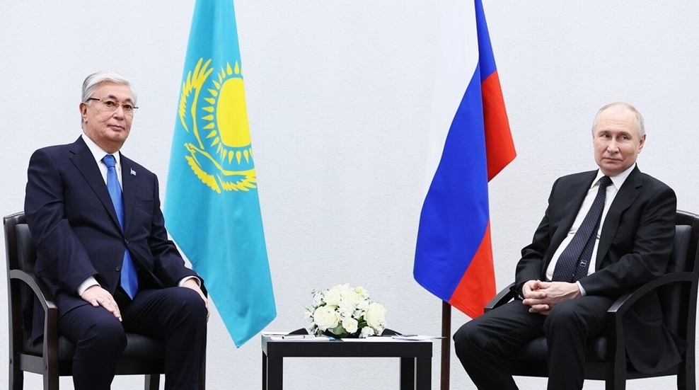 الرئيس الروسي لاديمير بوتين والرئيس الكازاخستاني قاسم جومارت توكاييف