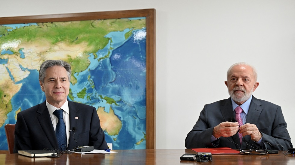 وزير الخارجية الأمريكي أنتوني بلينكن والرئيس البرازيلي لويس إيناسيو لولا دا سيلفا