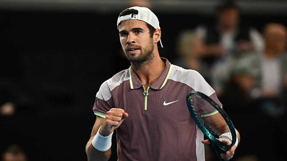 الروسي خاتشانوف يبلغ ربع نهائي بطولة قطر المفتوحة الروسي خاتشانوف يبلغ ربع نهائي بطولة قطر المفتوحة