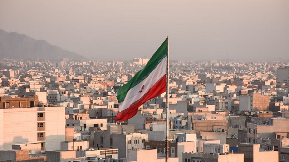 مسؤول إيراني: إلغاء التأشيرات مع 33 بلدا يهدف إلى محاربة 