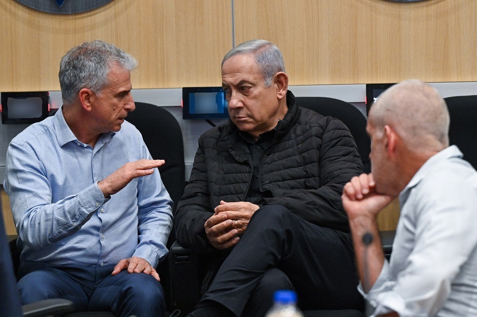 رئيس الوزراء الإسرائيلي بنيامين نتنياهو ورئيس الموساد دافيد برنياع