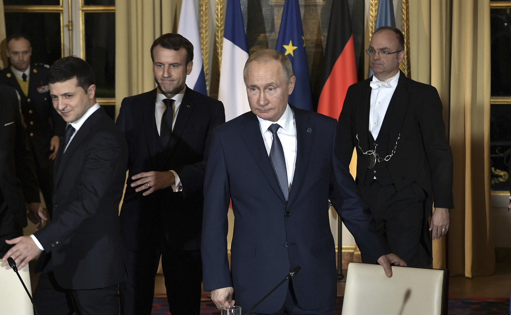 الرئيس الروسي فلاديمير بوتين والرئيس الأوكراني فلاديمير زيلينسكي