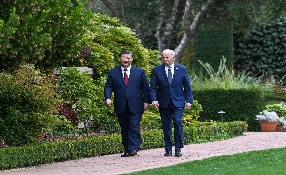 مع الرئيس الروسي أم الصيني؟ .. بايدن: مشيت 27 ألف كم (فيديو)
