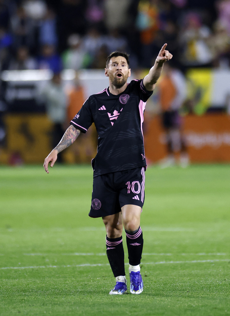 في الوقت القاتل.. ميسي ينقذ إنتر ميامي في الوقت القاتل.. ميسي ينقذ إنتر ميامي